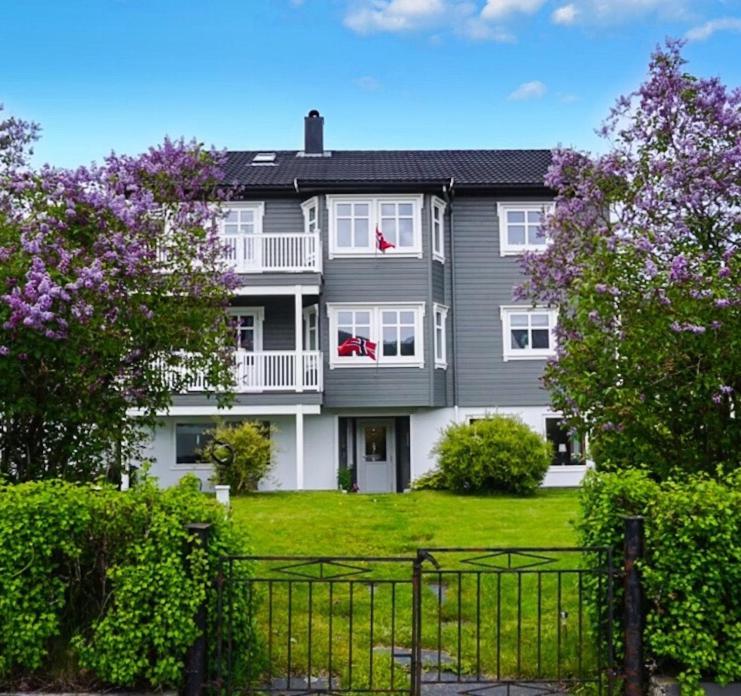 Ola Bua Near The Atlantic Road Apartment Lyngstad Exterior foto