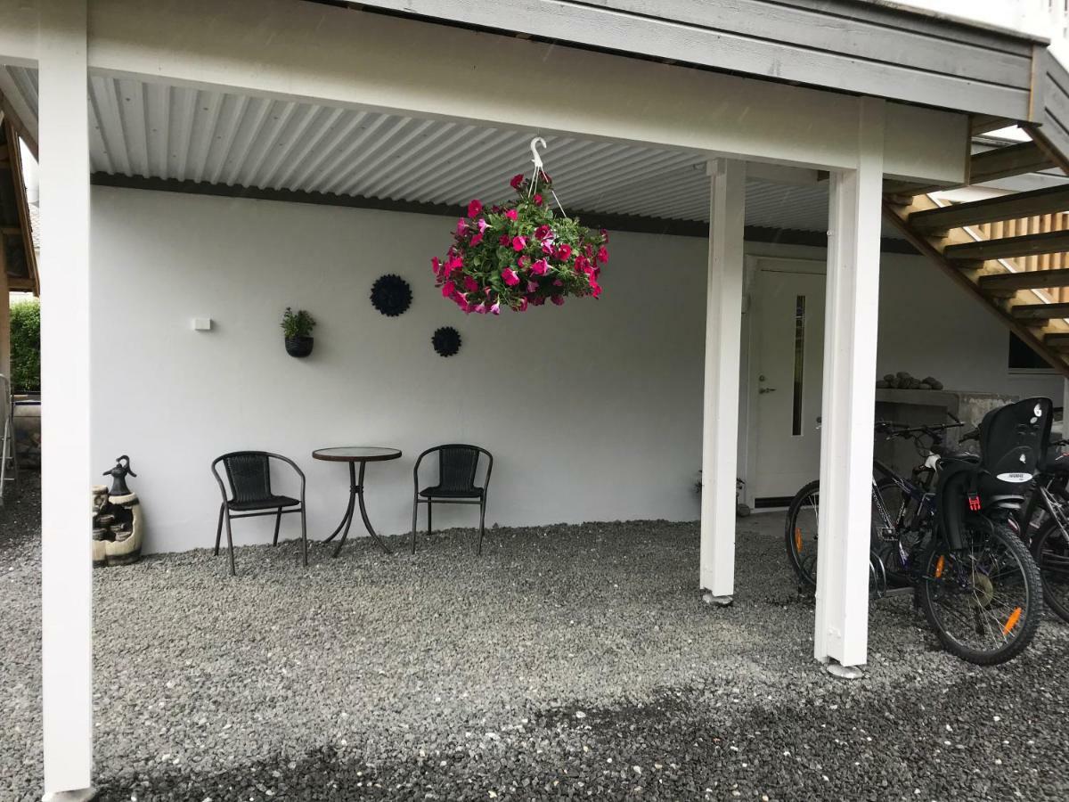 Ola Bua Near The Atlantic Road Apartment Lyngstad Exterior foto