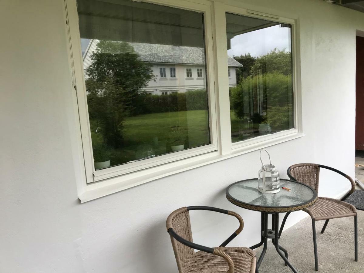 Ola Bua Near The Atlantic Road Apartment Lyngstad Exterior foto