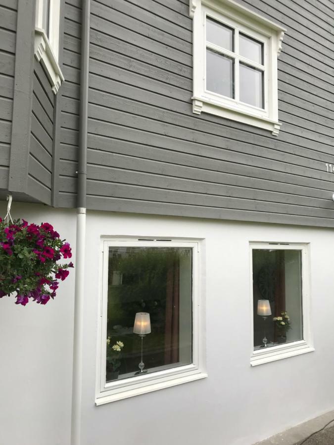 Ola Bua Near The Atlantic Road Apartment Lyngstad Exterior foto