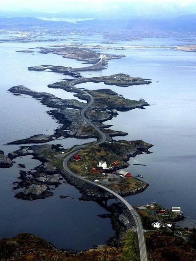 Ola Bua Near The Atlantic Road Apartment Lyngstad Exterior foto