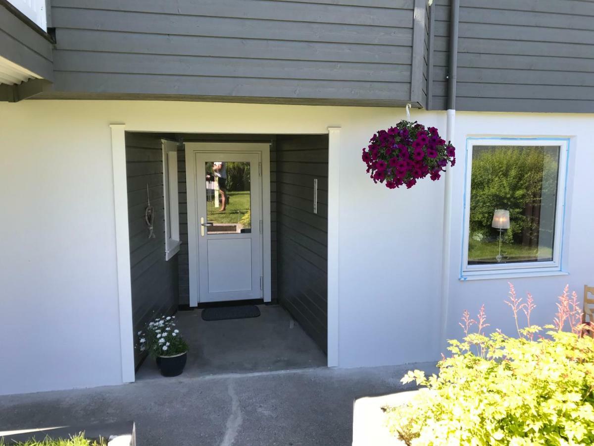 Ola Bua Near The Atlantic Road Apartment Lyngstad Exterior foto
