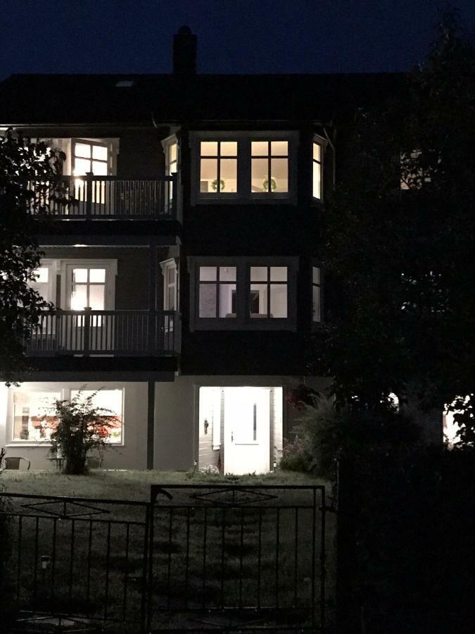 Ola Bua Near The Atlantic Road Apartment Lyngstad Exterior foto